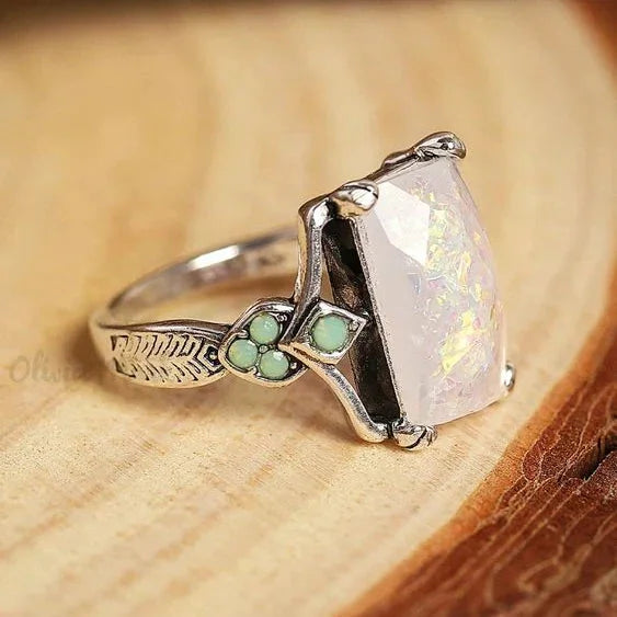 Vintage Witte Opal Zilveren Ring