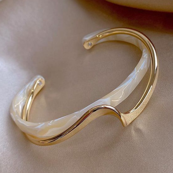Phoebe - Elegante Gouden Opal Armband