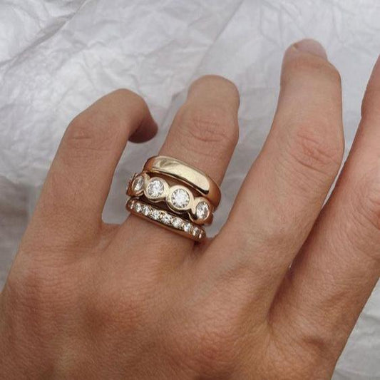 Set van Briljante Gouden Gevormde Ringen