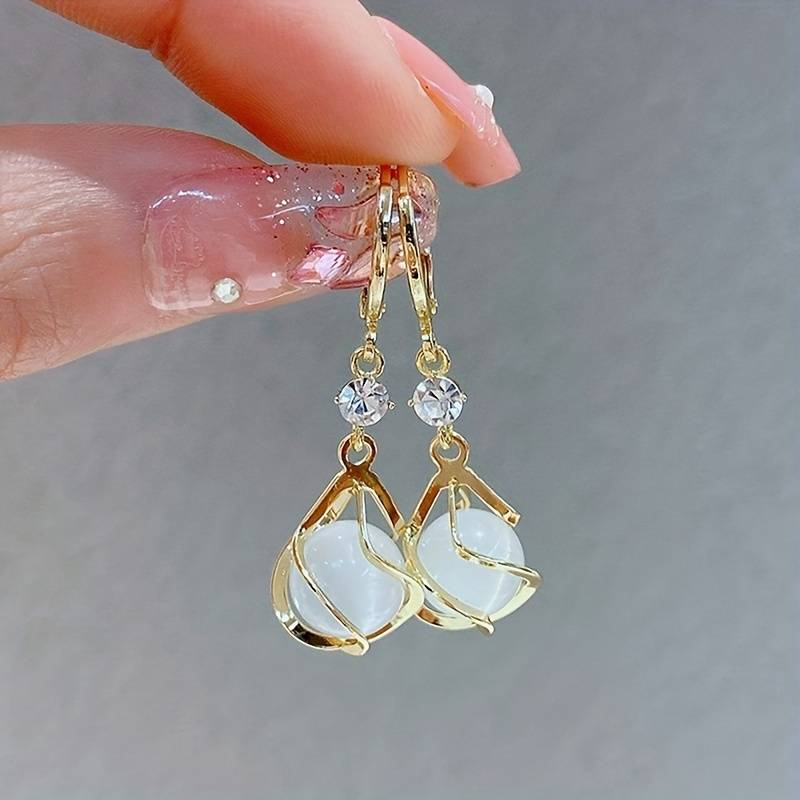 Vintage Witte Opal Hangende Gouden Oorbellen